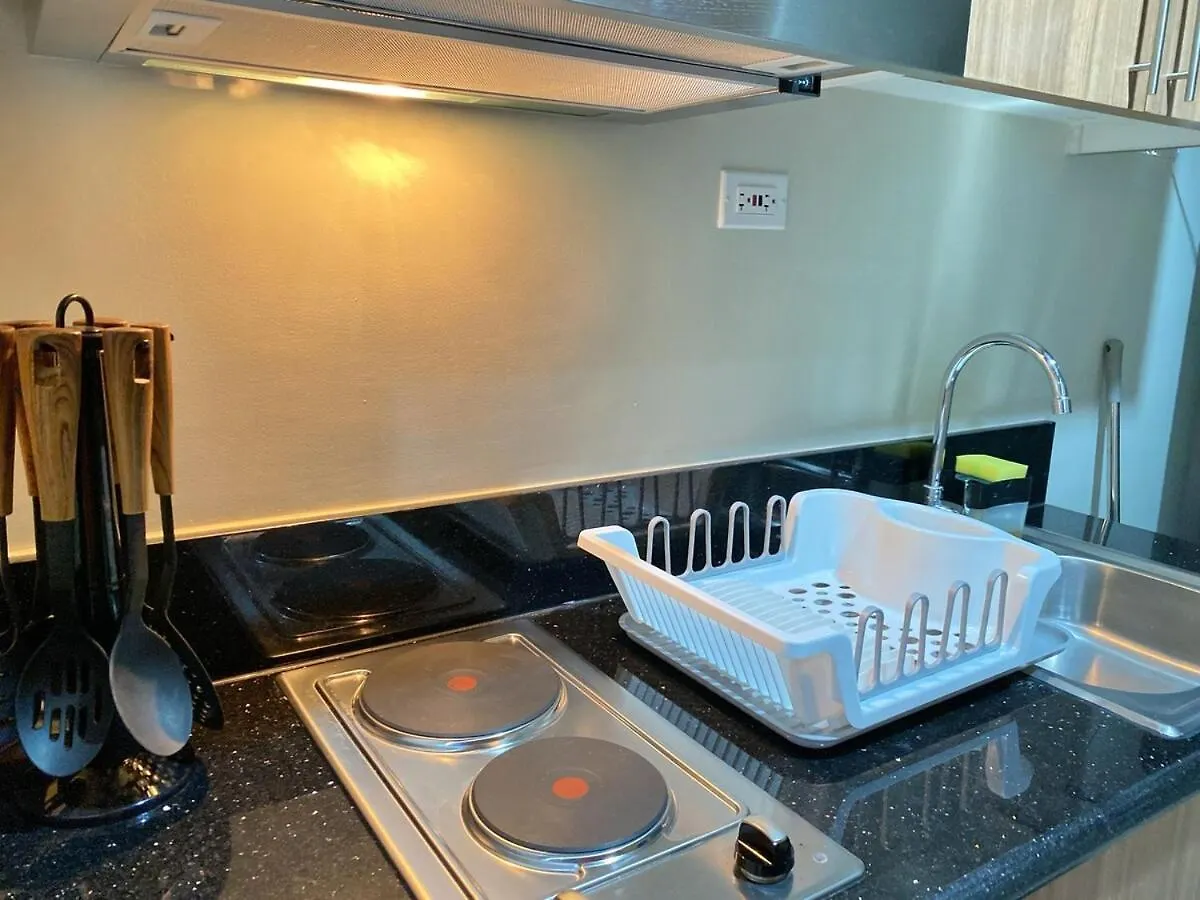 Shore 3 - Unit Kendra - Brand New Relaxing 1Br Manila Apartment
